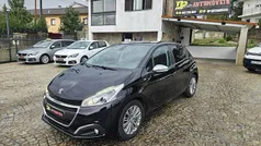Preto Usado 2016 Peugeot 208 Style Citadino | € 9.800 (Bom preço)