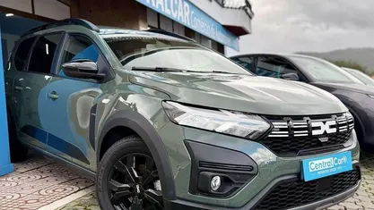 Usado Dacia Jogger Extreme 101 HP (74 kW) 2023 Verde Monovolume