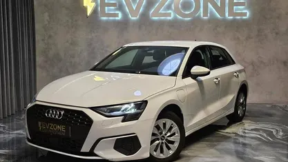 Usado Audi A3 Sportback e-tron 204 HP (150 kW) 2021 Branco Citadino