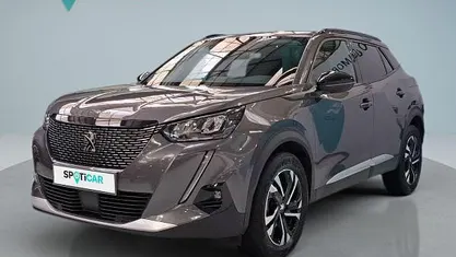 Usado Peugeot 2008 Allure 110 HP (80 kW) 2021 SUV