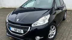 Usado 2013 Peugeot 208 Citadino | € 5.500 (Bom preço)