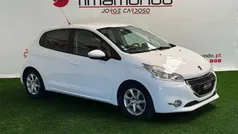 Branco Usado 2013 Peugeot 208 Citadino | € 7.750 (Preço justo)