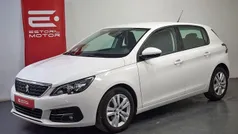 Branco Usado 2020 Peugeot 308 Active Citadino | € 15.500 (Preço justo)