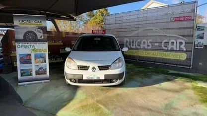 Branco Usado 2004 Renault Scénic II Monovolume | € 2.950 (Preço justo)