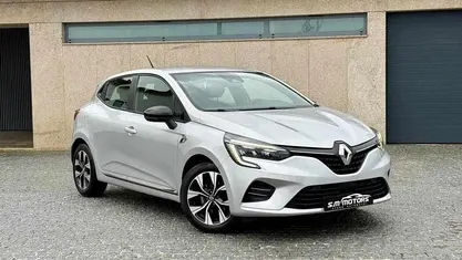 Usado Renault Clio V Intens 140 HP (102 kW) 2021 Cinzento