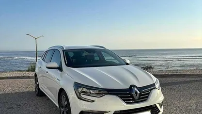 Usado Renault Mégane GrandTour 110 HP (80 kW) 2017 Branco Carrinha