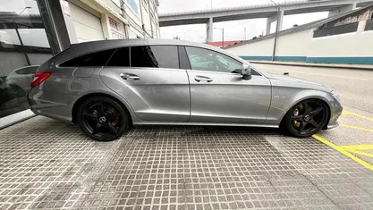 Usado Mercedes CLS500 408 HP (300 kW) 2013 Cinzento Carrinha