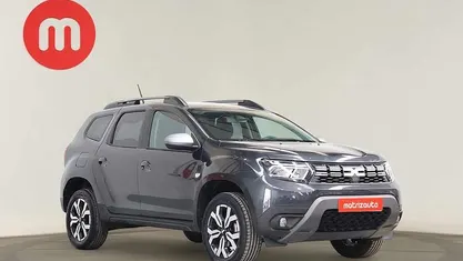 Cinzento Usado 2024 Dacia Duster Journey | € 19.950 (Preço justo)