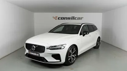 Usado Volvo V60 R-Design 340 HP (250 kW) 2020 Branco Carrinha