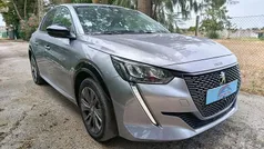 Usado 2022 Peugeot e-208 Allure Citadino | € 17.950 (Preço justo)