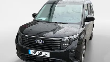 Usado Ford Tourneo Courier 125 HP (91 kW) 2025 Preto Monovolume