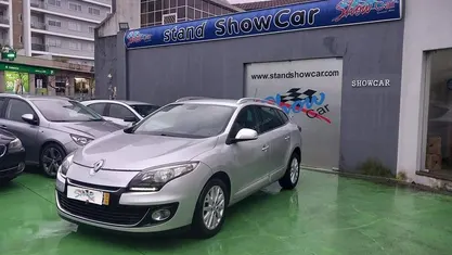 Usado Renault Mégane III 110 HP (80 kW) 2012 Cinzento Carrinha