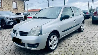 Usado Renault Clio II SE 68 HP (50 kW) 2007 Citadino