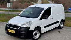 Branco Usado 2018 Peugeot Partner Monovolume | € 11.000 (Preço justo)