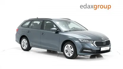 Cinza Usado 2021 Skoda Octavia Ambition Carrinha | € 14.990 (Preço justo)