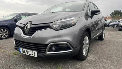 Usado Renault Captur Expression 90 HP (66 kW) 2015 Cinza SUV