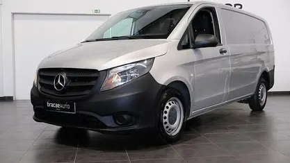 Cinzento Usado 2015 Mercedes Vito Van | € 12.500 (Preço justo)
