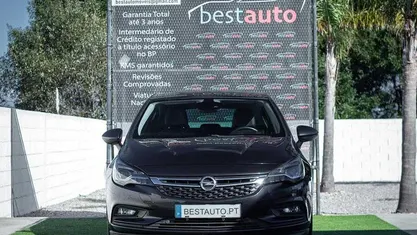 Preto Usado 2015 Opel Astra Innovation | € 9.750 (Preço justo)