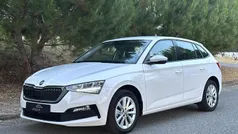 Branco Usado 2023 Skoda Scala Style Citadino | € 15.500 (Preço justo)