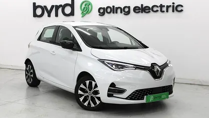 Branco Usado 2023 Renault Zoe Evolution Citadino | € 18.900 (Preço justo)