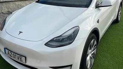 Usado 2023 Tesla Model Y Long Range AWD SUV | € 37.995 (Preço justo)