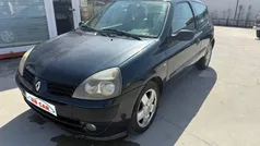 Usado 2004 Renault Clio II | € 1.750 (Bom preço)