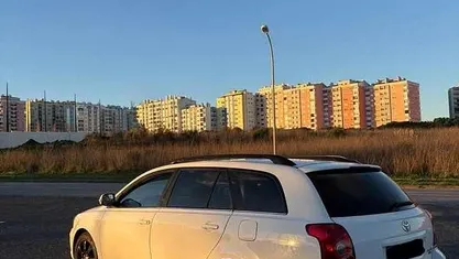 Usado Toyota Avensis 150 HP (110 kW) 2007 Cinzento Carrinha