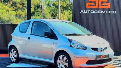 Usado Toyota Aygo 68 HP (50 kW) 2008 Citadino