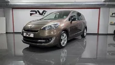 Castanho Usado 2012 Renault Grand Scénic III Bose Edition Monovolume | € 9.990 (Preço justo)
