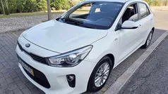 Branco Usado 2018 Kia Rio Citadino | € 12.000 (Preço justo)