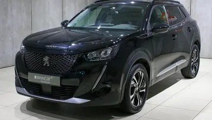 Usado Peugeot 2008 Allure 130 HP (95 kW) 2021 Preto SUV