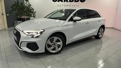 Branco Usado 2023 Audi A3 Sportback e-tron Citadino | € 35.950 (Preço justo)