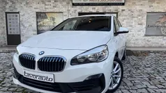 Branco Usado 2018 BMW 225 Active Tourer Sport Line Monovolume | € 18.900 (Preço justo)