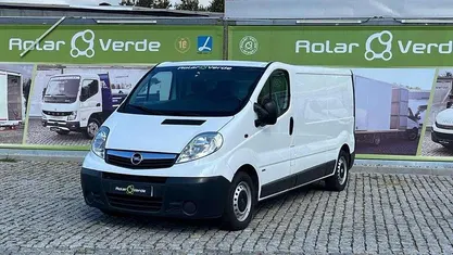 Branco Usado 2014 Opel Vivaro Monovolume | € 11.000 (Bom preço)