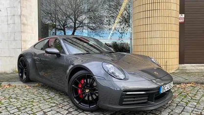 Cinzento Usado 2023 Porsche 992 | € 174.000 (Preço justo)