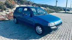 Azul Usado 1993 Renault Clio Citadino | € 900