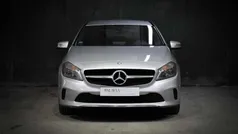 Cinzento Usado 2016 Mercedes A180 Citadino | € 17.900 (Preço justo)