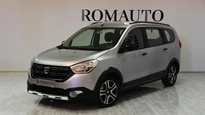 Usado Dacia Lodgy Stepway 115 HP (84 kW) 2020 Cinza Monovolume