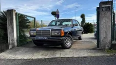 Usado 1980 Mercedes 240 | € 8.000