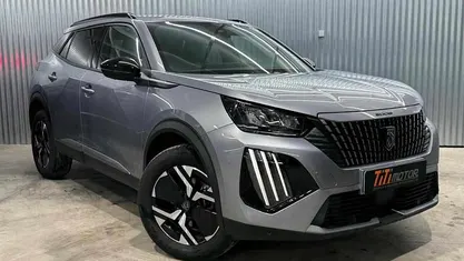 Cinzento Usado 2025 Peugeot 2008 SUV | € 24.900 (Preço justo)