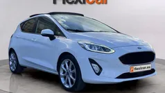 Branco Usado 2017 Ford Fiesta Titanium Citadino | € 13.990 (Preço justo)