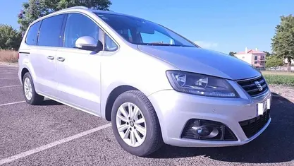 Cinzento Usado 2016 Seat Alhambra Monovolume | € 18.950 (Preço justo)