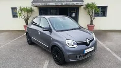 Azul Usado 2022 Renault Twingo Urban Night Citadino | € 14.000 (Preço justo)