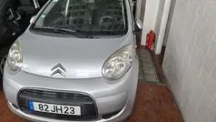 Cinzento Usado 2010 Citroën C1 Citadino | € 6.250 (Preço justo)