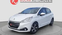 Branco Usado 2016 Peugeot 208 Active Citadino | € 10.990 (Preço justo)