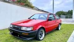 Vermelho Usado 1987 Toyota Corolla | € 29.990