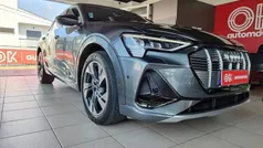 Cinzento Usado 2022 Audi e-tron S-Line SUV | € 42.750 (Bom preço)