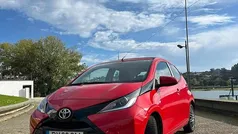 Vermelho Usado 2015 Toyota Aygo X-wave Citadino | € 9.450 (Preço justo)
