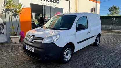 Usado Renault Kangoo 90 HP (66 kW) 2019 Branco Sedan