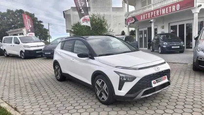 Usado Hyundai Bayon Premium 102 HP (75 kW) 2023 Branco SUV